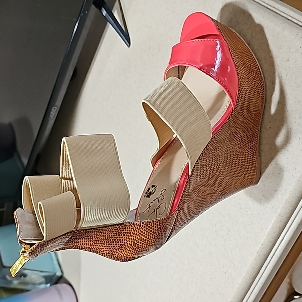Brand new colin stuart sandals